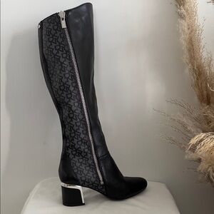 DKNY~NEW!!~CERRI BLACK LEATHER LOGO SIDES KNEE HIGH 2-1/2" HEEL BOOTS